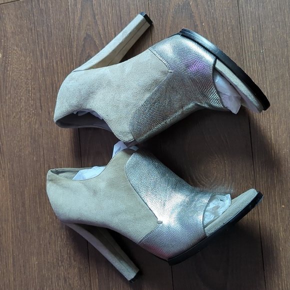 HP. Alexander Wang Peep Toe Pumps - Picture 6 of 16